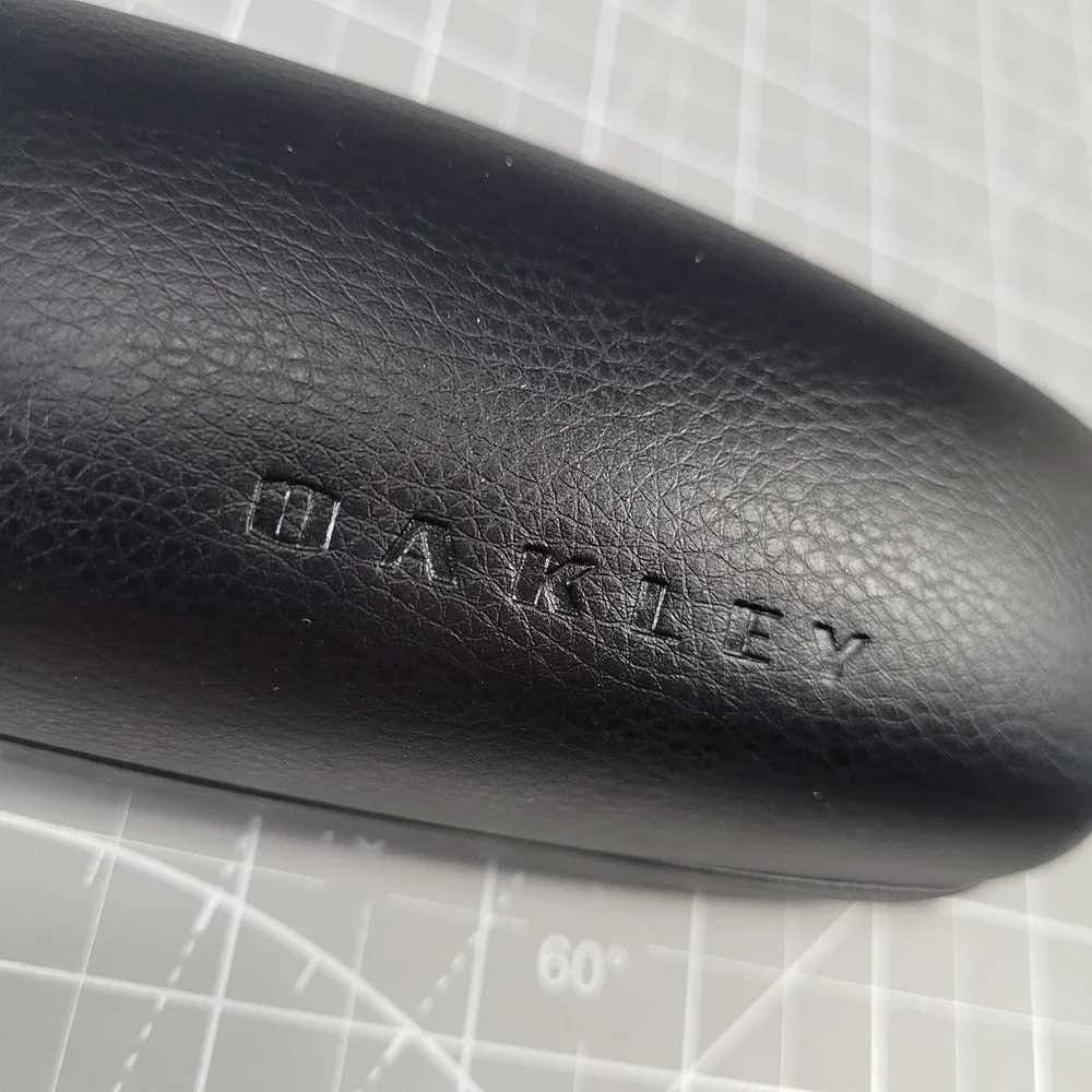 Oakley brand style